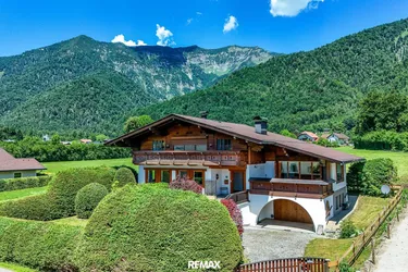 Großzügiges, zentrumsnahes Einfamilienhaus in sonniger Ruhelage von Bad Ischl