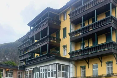 Charmante Wohnung in Sankt Gilgen mit interessanter Raumaufteilung, als Haupt- oder Zweitwohnsitz und Gemeinschaftsbadeplatz. 
