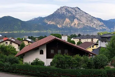 Eine 3-Zimmer-Wohnung mit 2 Loggien, insgesamt 69 m², eingebettet in die schöne Bergwelt von Altmünster.