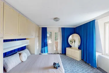 Althaus mit 729 m² Grundstück am Stadtrand – Essling