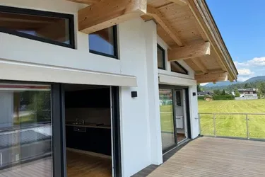 Modernes Haus in sonniger Lage