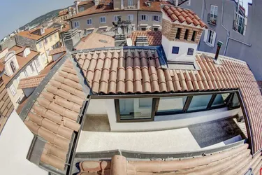 Triest - Italien: Charmante Altstadt Wohnung in Bestlage