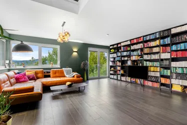 Graz - Mariatrost: Moderne Villa in erhabener Aussichtslage mit traumhaftem Grünblick|Graz - Mariatrost: Modern villa in a stunning location with a breathtaking view