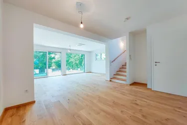 Traumhaftes Einzelhaus direkt am Mühlwasser für ganz viel Familie - 3 Stockwerke plus Keller für ganz viel Platz