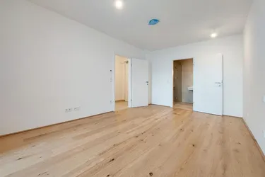 Durchdachte 3-Zimmer Wohnung mit ganz viel Licht, Balkon und eigener Terrasse - inkl. Deckenkühlung