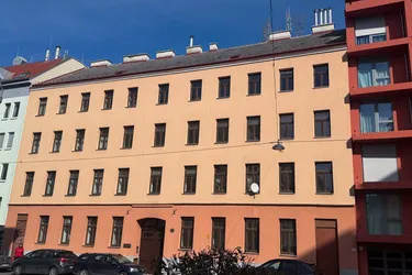 Bastlerhit! Werkstatt mit viel Platz für Kreativität