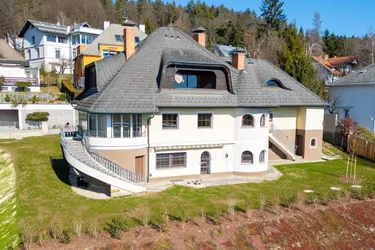 FERNBLICK am KREUZBERGL | Klassische Villa in Klagenfurts bester Wohngegend