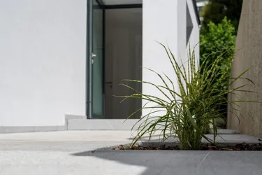 Exklusives Doppelhaus in sonniger Grünruhelage mit Terrasse, Garten &amp; Sauna – 6 Zimmer auf 3 Ebenen