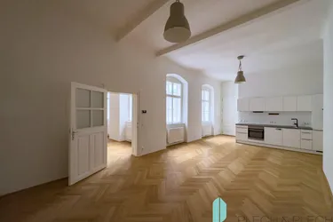 renovierte &amp; ruhige 2 Zimmerwohnung - mitten im Zentrum!