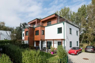 Expose Doppelhaushälfte mit Dachterrasse und Garten in Strebersdorf