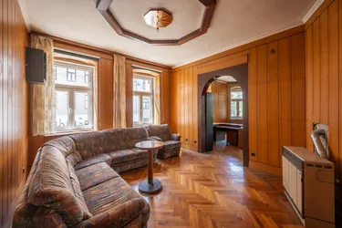 ++NEU++ 4-Zimmer Altbau-Wohnung (sanierungsbedürftig) in tolle Lage viel Potenzial!