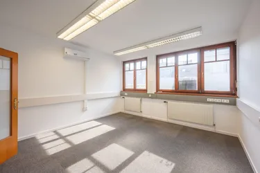 ++NEU++ Porzellangasse, Bestlage im Servitenviertel, 3-Zimmer Büro, Praxis, Kanzlei **