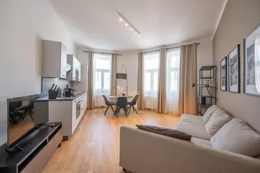 ++1120++ Stilvoll wohnen: Möblierte 2-Zimmer-Altbauwohnung in bester Lage
