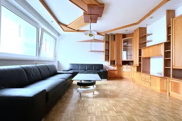 Linz/Urfahr (Harbach): Mietwohnung mit ca. 78,84 m2 Wohnfläche + Loggia und PKW-Stellplatz