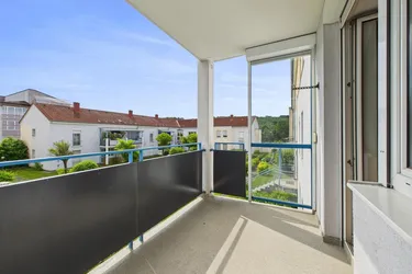 ENGERWITZDORF: EIGENTUMSWOHNUNG mit ca. 63 m² Wohnfläche (3 Zimmer) + Balkon/Loggia &amp; Tiefgaragenstellplatz