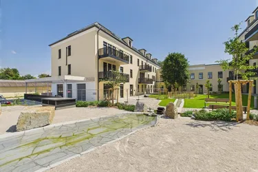 TRAUN : Exklusive GASTRONOMIEFLÄCHE ca. 252 m² (Teilung der Fläche auf ca. 168 m² möglich )+ 2 Terrassen ca. 102,75 m²