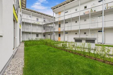 LINZ / URFAHR (PLESCHING): Perfekt aufgeteilte WOHNUNG mit ca. 44,4 m² Wohnfläche + Eigengarten ca. 28,7 m² + Parkplatz in der Tiefgarage