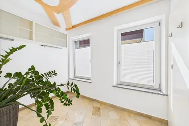 LINZ-URFAHR (Katzbach): Attraktive 120 m² Bürofläche in der Freistädter Straße