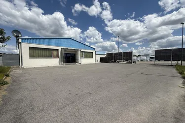 Wöllersdorf Frequenzlage! Sehr gut ausgestattetes Gewerbeobjekt - 170m², 3 Zimmer, 14 Stellplätze