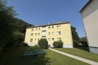 PERNITZ im Piestingtal – generalsanierter Dachgeschoß-Singlehit!