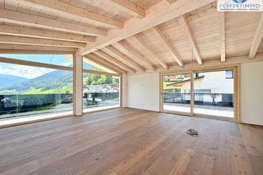 Atemberaubendes Penthouse mit 360-Grad-Terrasse zum Erstbezug