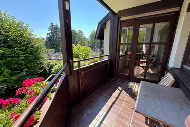 Ruhige 4 Zimmer Mietwohnung mit Loggia und Blick ins Grüne