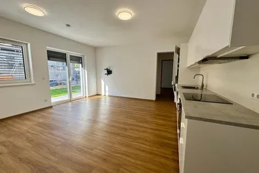 Neuwertige Gartenwohnung mit 2 Bädern