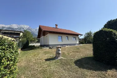 Absam bei Innsbruck: Gepflegtes Einfamilienhaus auf 904 m² Sonnen-Grundstück mit Potenzial für über 420 m² Wohnnutzfläche!