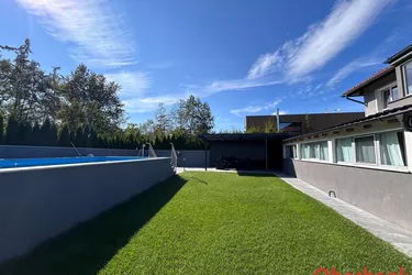 Neu saniertes Mehrfamilienhaus inkl. beheiztem Pool