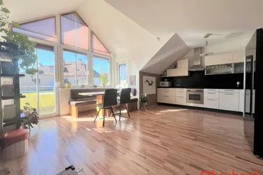 TRAUMWOHNUNG IN TOPOBJEKT UND BESTLAGE