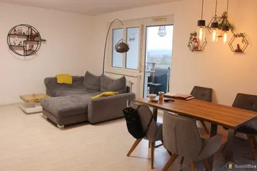 Expose Großpetersdorf: Schöne Wohnung in Ortsrandlage!