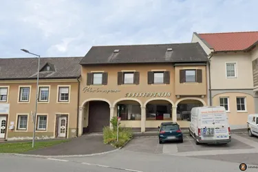 Großes Wohn-Geschäftshaus in Bernstein!
