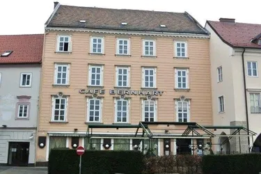 Expose Ehemaliges Traditionscafé Bernhart gegründet um 1835 im Herzen von Wiener Neustadt zu verkaufen