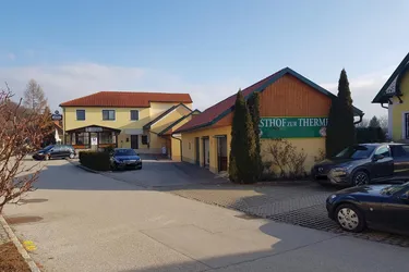 Große Liegenschaft (ehemaliger Gasthof) mit vielseitigen Nutzungsmöglichkeiten Nahe der Therme Linsberg Asia in 2823 Brunn bei Pitten
