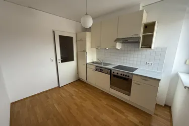 ZENTRALE LAGE! 2er WG taugliche Altbau Wohnung ++Videorundgang++