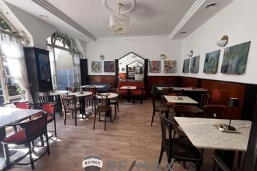 "Stadtcafe Purkersdorf in der Passage direkt an der Fußgängerzone"
