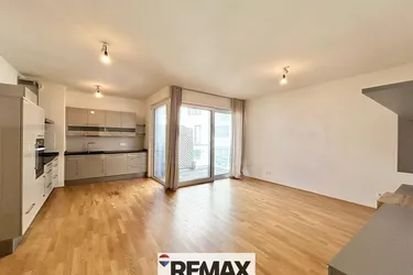 "3-Zimmer-Eigentum mit Loggia| Ruhige, aber verkehrsgünstige Lage!"