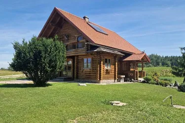 Wunderschön - exclusiv und ökologisch, Holzblockhaus in absoluter Ruhelage