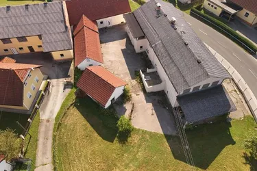 attraktiver Preis, großes Wohnhaus, 3 Nebengbäude, 2.539 m² Grundstück, viele Nutzungsmöglichkeiten