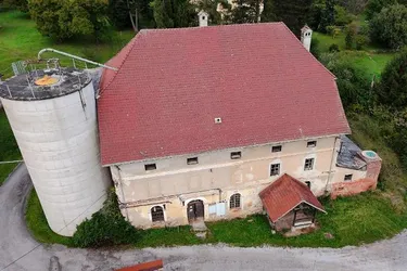 Althofen: 3.500m² Grundstück mit der alten Brennerei