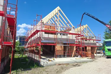 Bad Fischau: Neues Wohnbauprojekt! Traumhafte Doppelhaushälfte in wunderschöner, ruhiger Lage