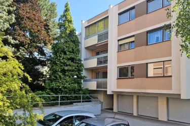 Helle 2-Zimmer-Loggia Wohnung mit Gemeinschaftsgarten an den Weinbergen in Baden