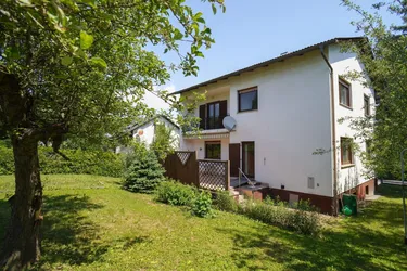 Großzügiges Stadthaus mit Garten in einer Sackgasse in beliebter Stadtlage