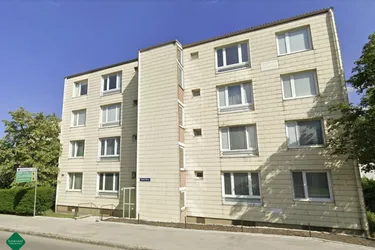 Renovierungsbedürftige 3-Zimmerwohnung bei Bahnhof