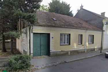 Trumau Kerngebiet - Renovierungsbedürftiges Haus