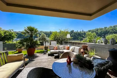 Linz Urfahr: Elegante Garten-Wohnung an der Donau zum Wohlfühlen.
