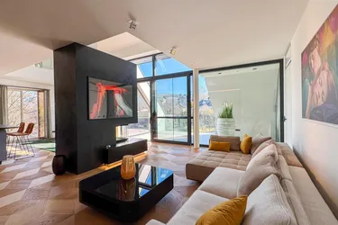 Gmunden: Maritimer Luxus - Penthouse mit Bootshaus en suite.