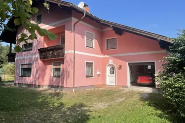 Ruhelage - Wohnhaus mit großem Grundstück