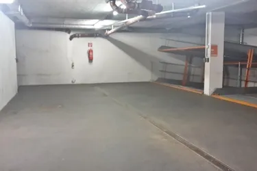 Tiefgaragen-Stapelplätze im 4. Bezirk - Unweit Hauptbahnhof auf Hebebühnen unten: € 105,00/ Monat oder oben: € 120,00/ Monat