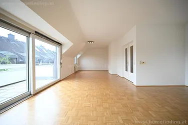 schöne Terrassenwohnung mit Indoor-Pool + Garage